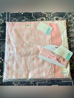 NWT 3-Pack Baby Muslin Swaddle Unicorn Print + Matching headband